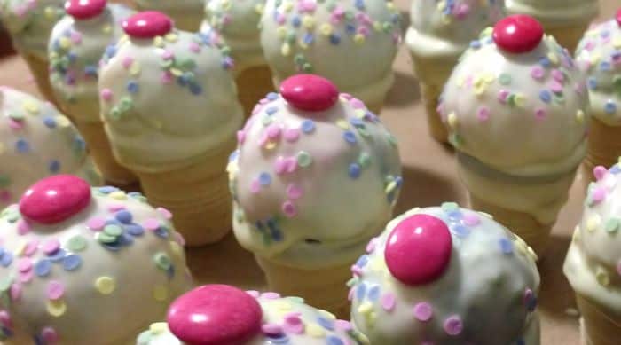 Regenbogen Eiswaffel cakepops