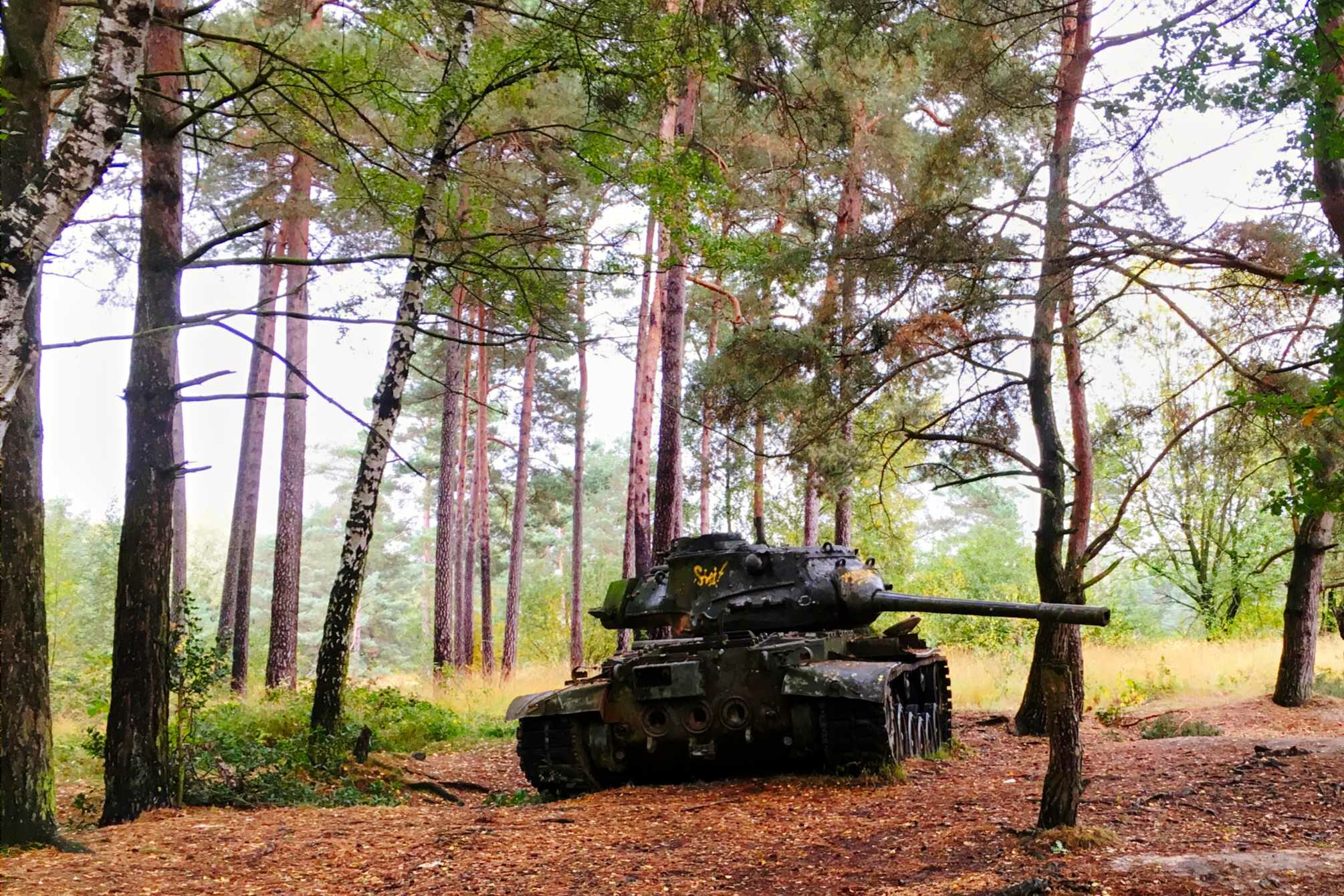 Lost place Panzer mitten im Wald